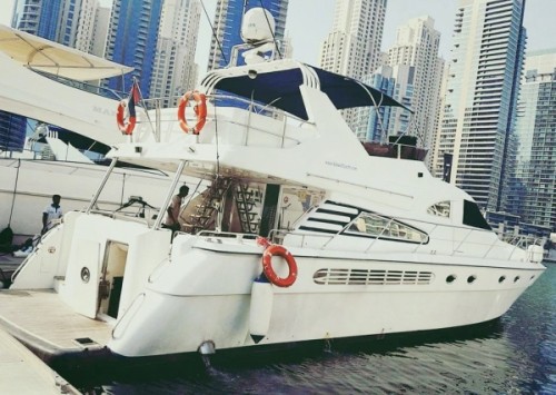 Fun-Yacht-Hire-In-Dubai.jpg