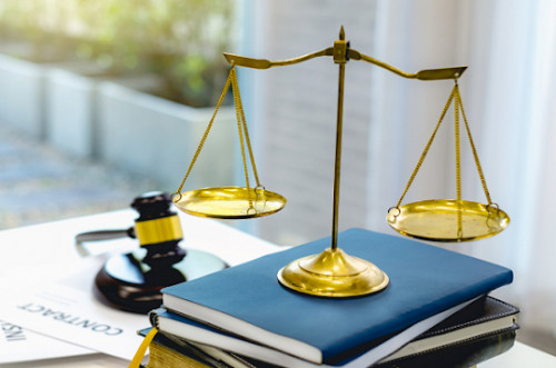 law-lawyer.jpg