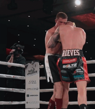 reevesko0-678h9786y.gif