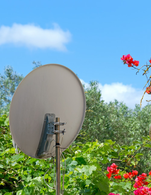 satcom-antenna-1.jpg